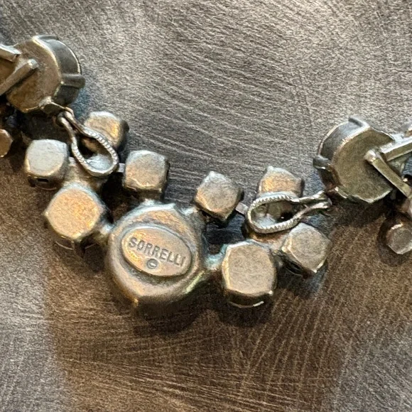 Sorelli Elegant Crystal Statement Necklace - Picture 2 of 2